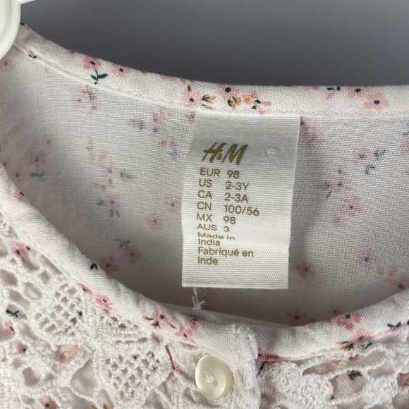 H&M Floral Lace Yoke Long Sleeve Blouse size 2-3 - Picture 5 of 8